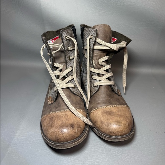 Rieker Payton 22 Boots Ankle Women\'s 41 US 10 Brown Newspaper Print Side Zip